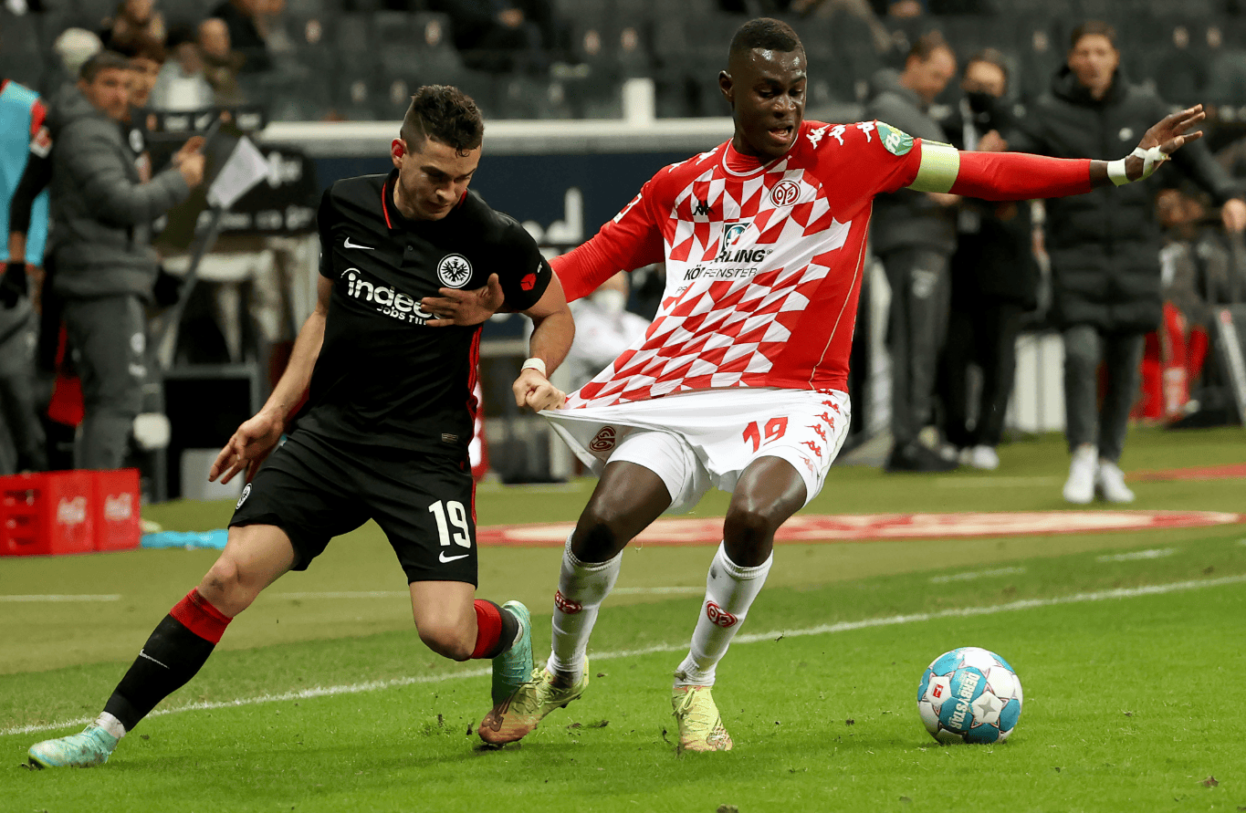 包含赛后门兴格拉德巴赫调整名单以备德甲窗口期波尔图备战欧篮联，连对手都承认：今夜辽宁本钢遗憾出局的词条