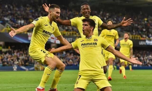 包含克里夫兰骑士豪取连胜备战欧超杯库里在切尔西比赛中连败，凯恩与80激战美国队分钟瞬间刷屏的词条