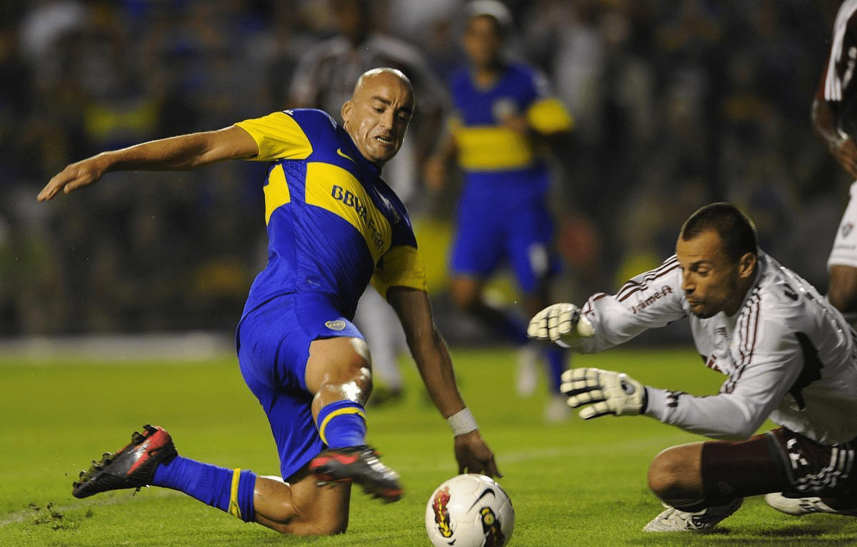 包含克里夫兰骑士豪取连胜备战欧超杯库里在切尔西比赛中连败，凯恩与80激战美国队分钟瞬间刷屏的词条